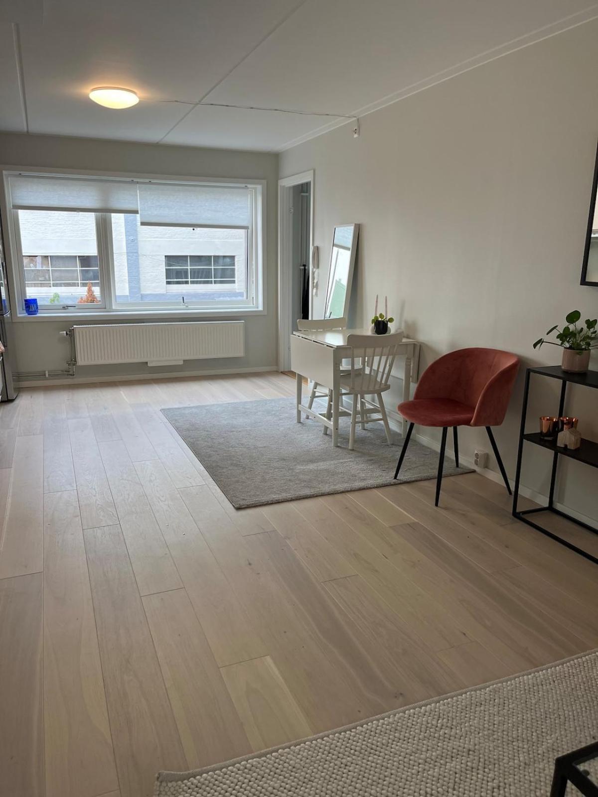 With 2 Bedrooms Appartement